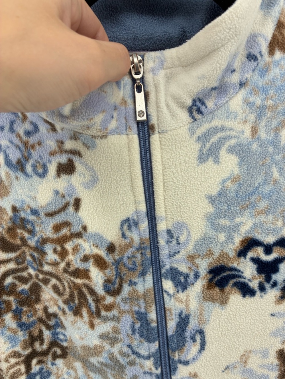 Floral Scroll Zip-Up Fleece Jacket in Cream, Blue & Brown - Picture 3 of 10